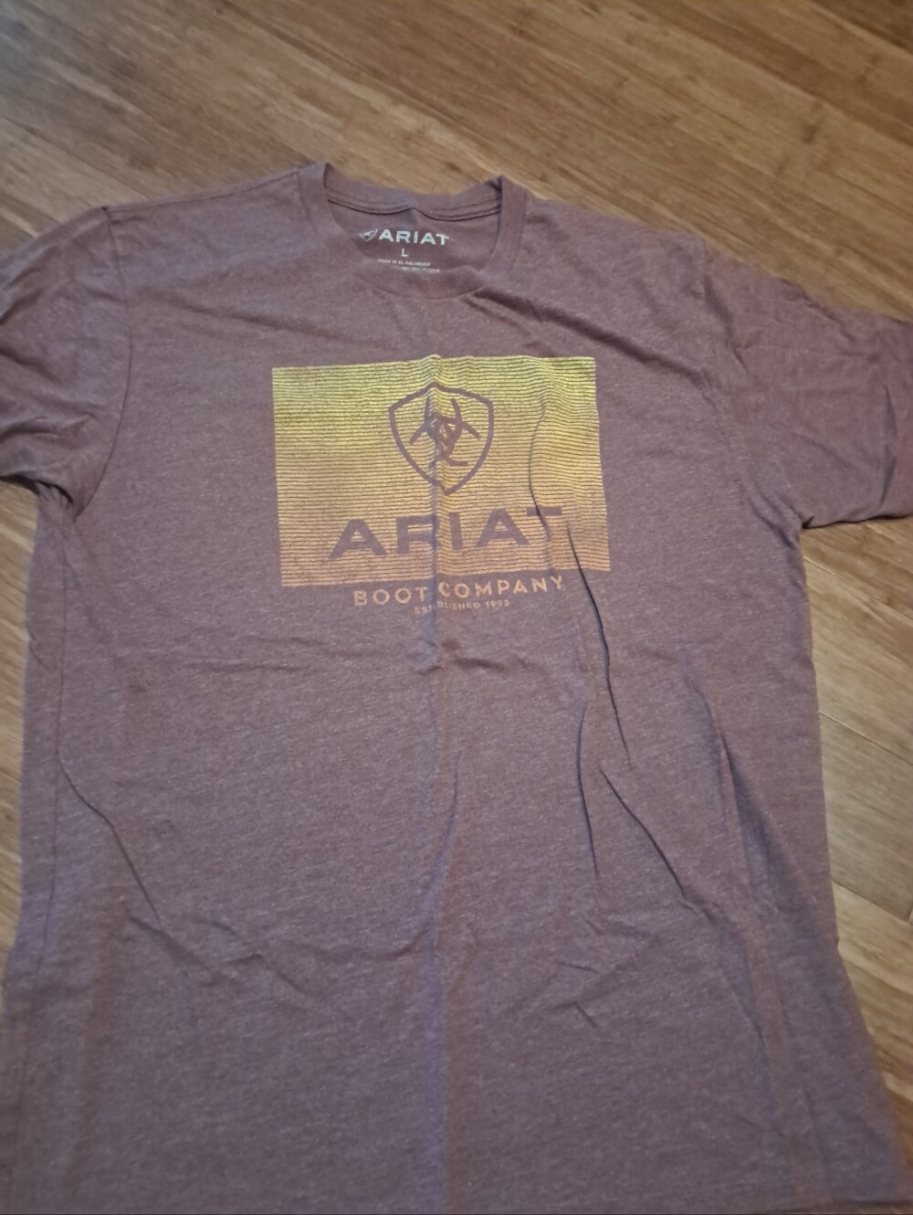 Ariat T-Shiry